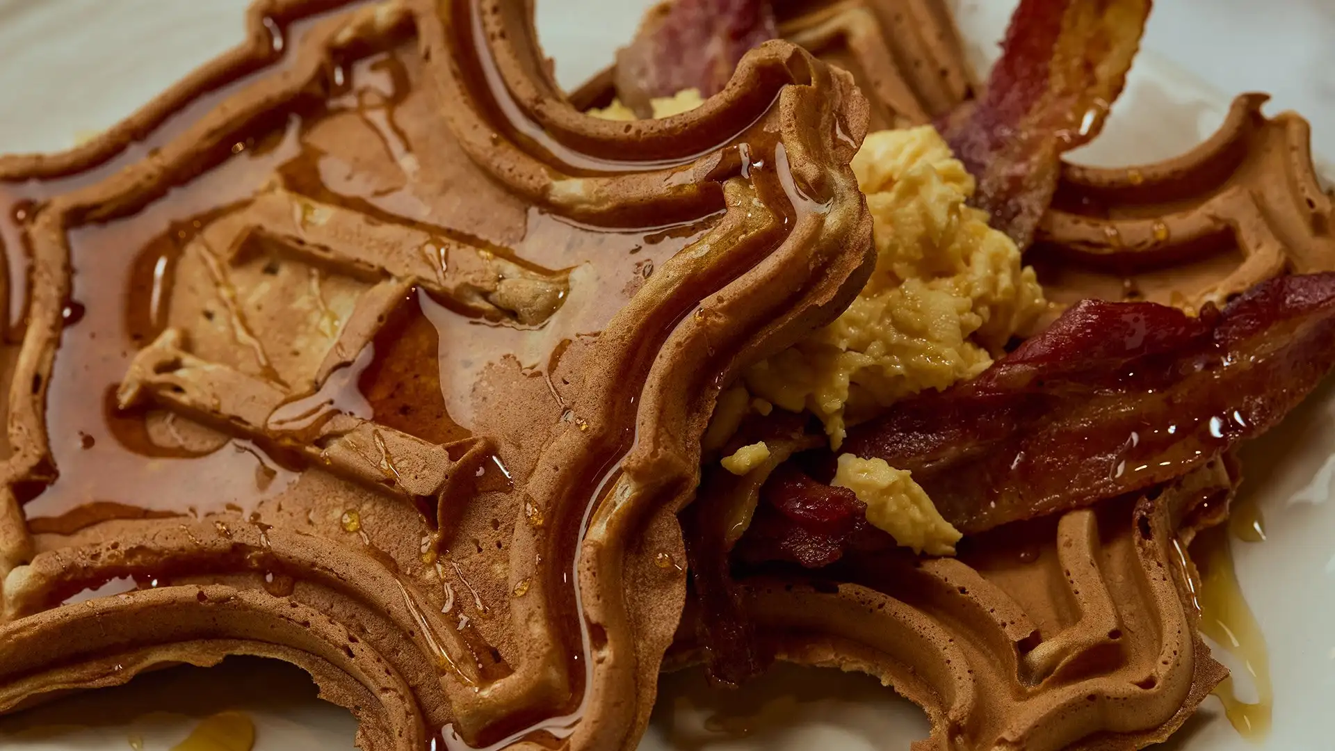 Breakfast at the Hogwarts Table - Hogwarts waffles